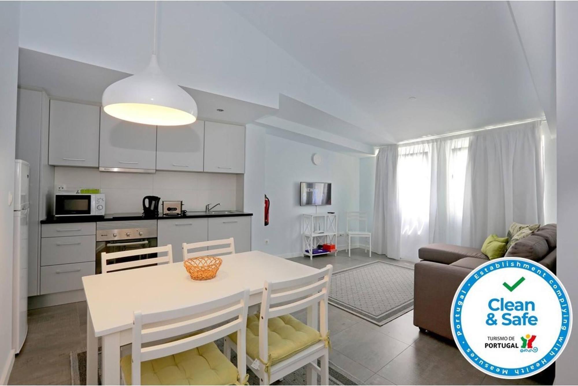 Apartamentos Almeida Garrett Ponta Delgada Exteriör bild